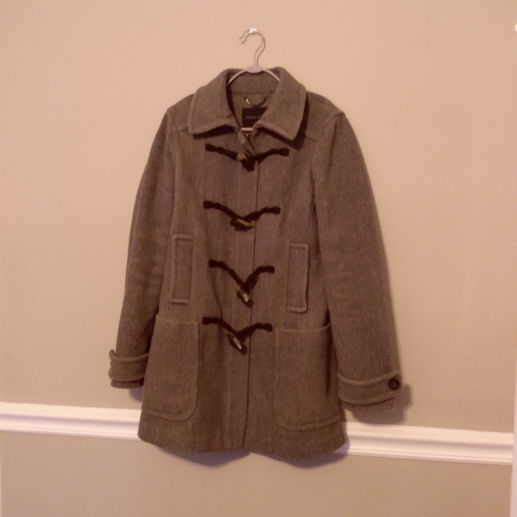 Thick gray wool winter pea coat from Banana Republic - Picture 10 of 10
